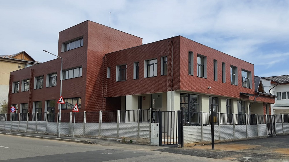 Expansion of a day care center. TARGOVISTE TOWN COUNCIL - Targoviste, Romania -